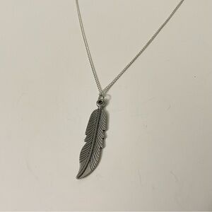 Silver Tone Feather Pendant Necklace Minimalist Boho Jewelry